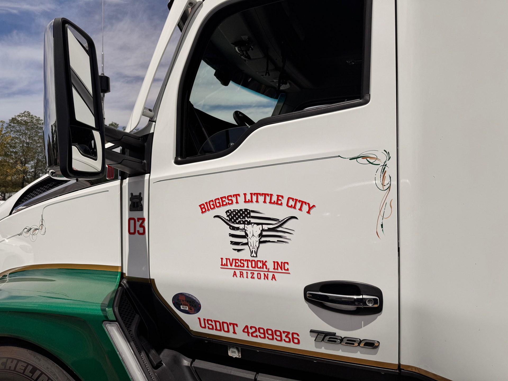 custom cut vehicle graphics project by Project X Graphics